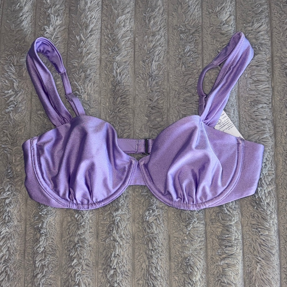 NWOT Abercrombie & Fitch Bikini Top Size M 👙💜